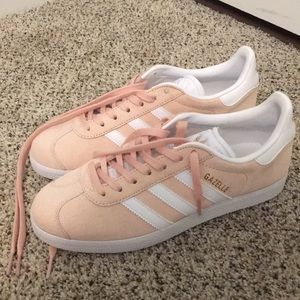 light pink gazelle adidas